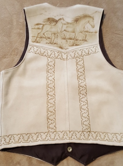 Alex Creacions Handmade Leather Vest w/Horses - Picture 2 of 8